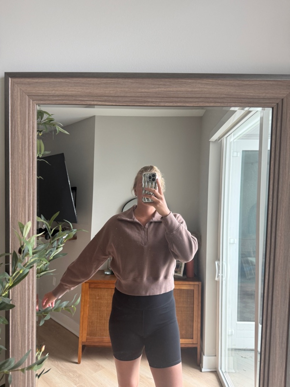 Abercrombie & Fitch Cropped Quarter-Zip Sweatshirt in Mauve Brown